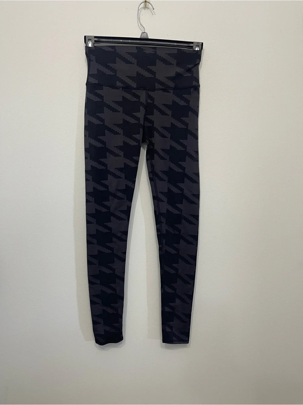 Alo Yoga Houndstooth Airbrush Leggings